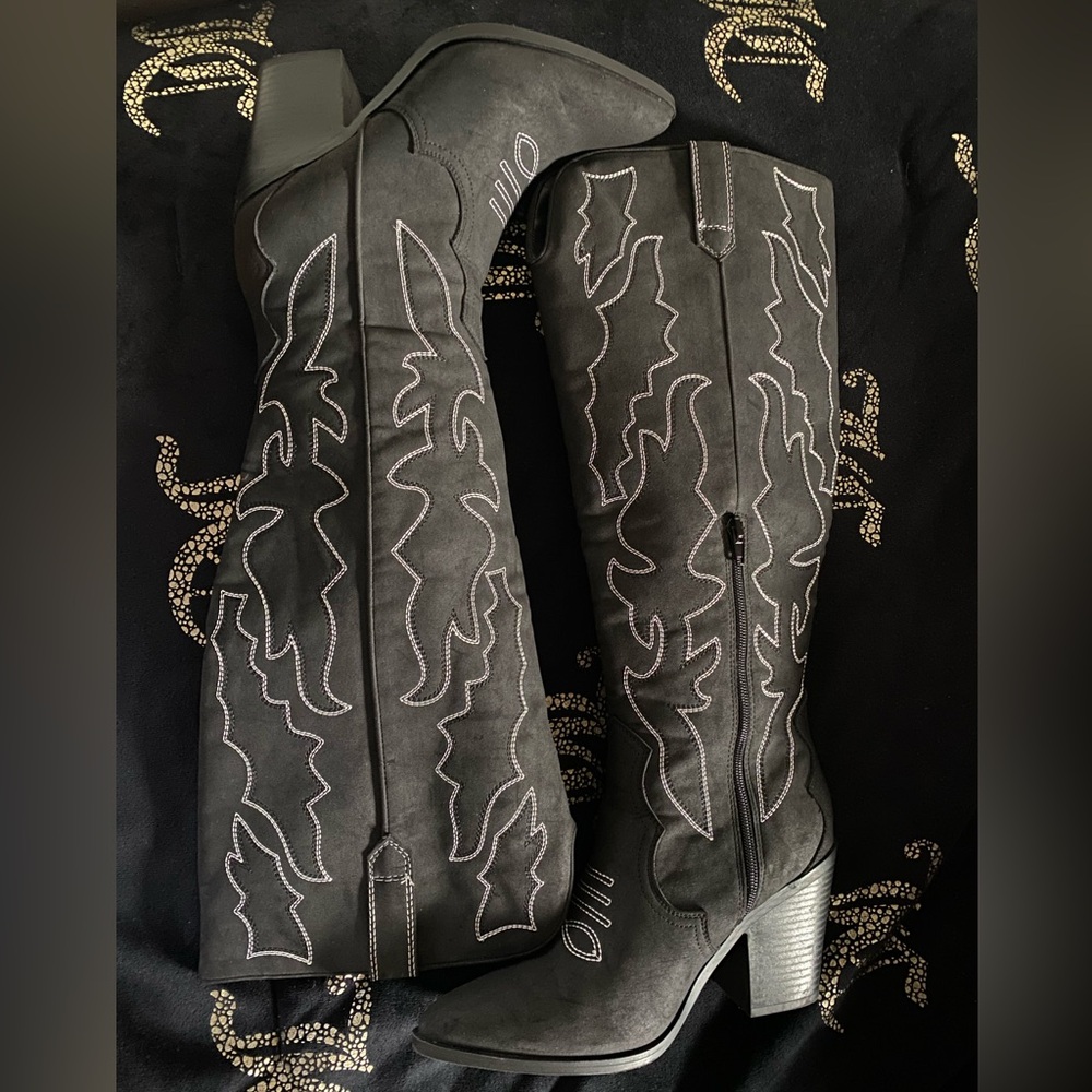 Black Knee-High Cowboy Boots with White Stitching